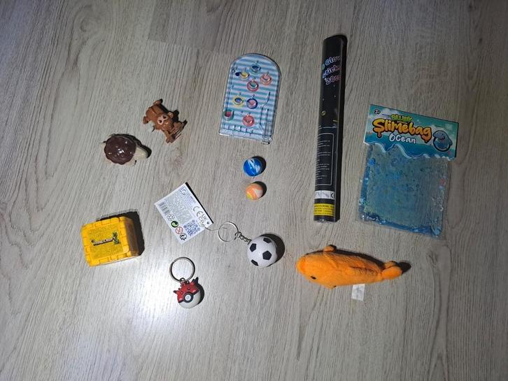 Schoenkadootjes pokemon minecraft slijm glowsticks pinball, Kinderen en Baby's, Speelgoed | Actiefiguren, Zo goed als nieuw, Ophalen of Verzenden