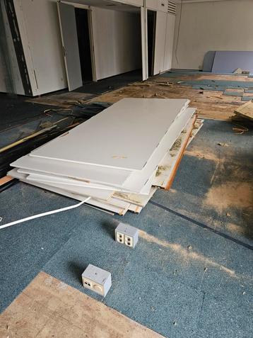 platen hout gratis beschikbaar voor biedingen