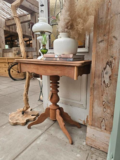 Te koop: Gezandstraalde Oude Speeltafel – Authentiek & Sfee, Antiek en Kunst, Antiek | Meubels | Tafels, Ophalen of Verzenden