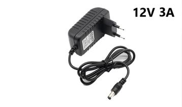 AC/DC Adapter 12V 3A beschikbaar voor biedingen