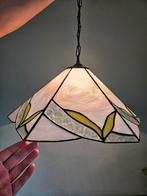 Tiffany stijl hanglamp wit / groen / transparant glas, Huis en Inrichting, Lampen | Hanglampen, Ophalen of Verzenden, Gebruikt