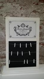 BISTRO LEONARDO memo/reminder bord inclusief knijpertjes, Huis en Inrichting, Woonaccessoires | Memoborden, Ophalen, Zo goed als nieuw