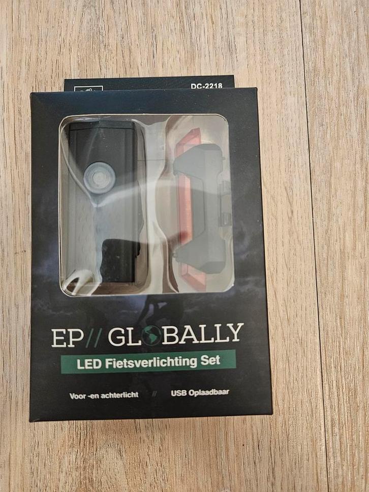 50x Fietsverlichting Set LED USB Oplaadbaar, Fietsen en Brommers, Fietsaccessoires | Fietsverlichting, Verlichtingsset, Nieuw