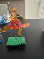 Aapje op kar, Ophalen of Verzenden
