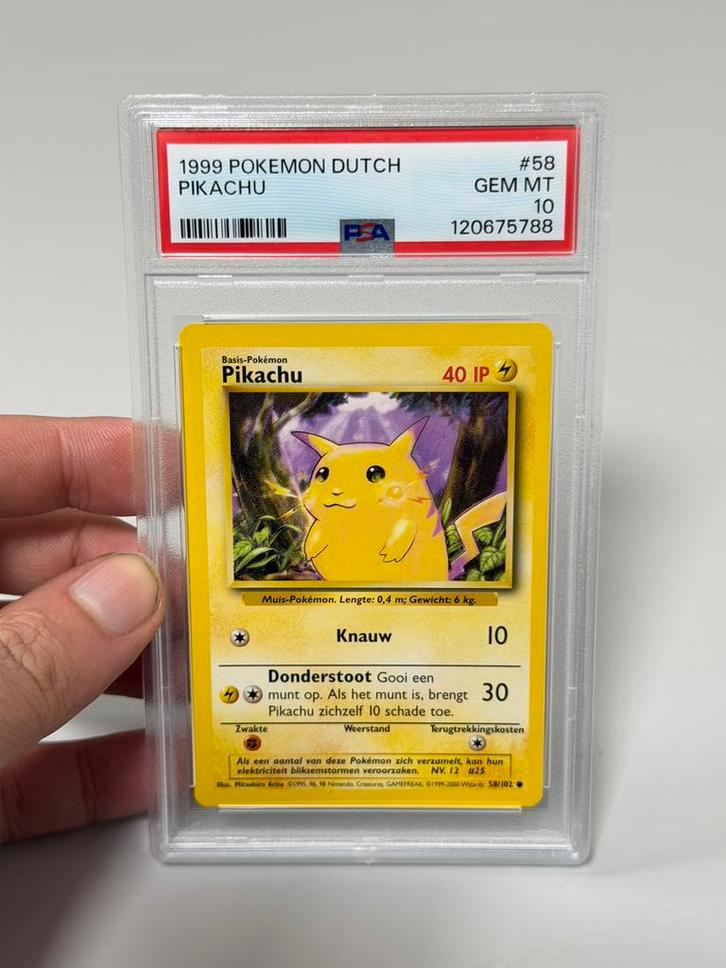 1999 POKEMON DUTCH #58 PIKACHU WOTC Vintage PSA-10 NL 58/102, Hobby en Vrije tijd, Verzamelkaartspellen | Pokémon, Nieuw, Losse kaart