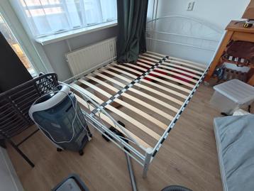 Bedframe Ikea Twijfelaar beschikbaar voor biedingen