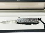2018 VICTORINOX DAMAST CUSTOM ”BRUNNER”BLACKOUT LIMITED EDIT, Caravans en Kamperen, Kampeergereedschap, Ophalen of Verzenden, Nieuw