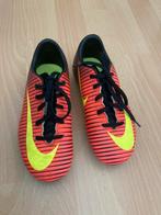 Voetbal schoenen Nike, Maat XS of kleiner, Ophalen of Verzenden, Zo goed als nieuw, Schoenen