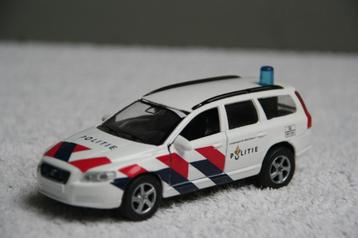 1:36 Volvo V70 Politie Nederland (24) beschikbaar voor biedingen