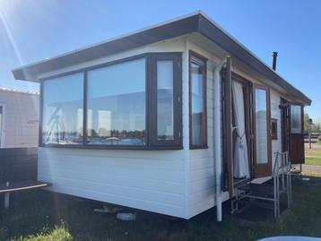 Kunststof Chalet / Continental Prisma Super / 9.00 x 4.00 m  beschikbaar voor biedingen