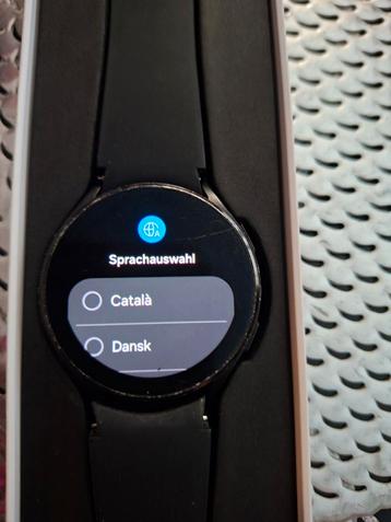 Samsung Galaxy Watch 4 - Zwart beschikbaar voor biedingen
