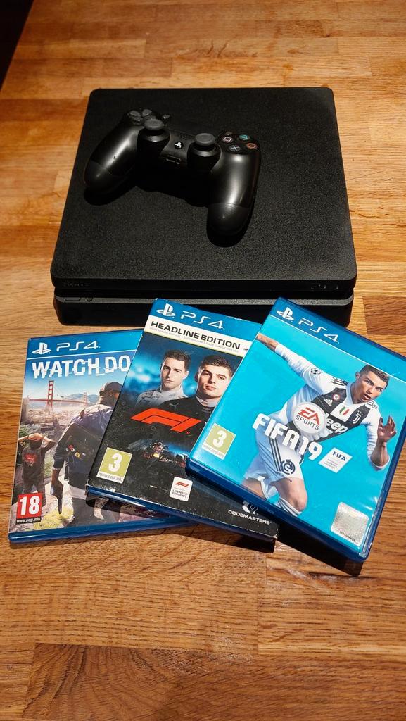 Playstation 4 met controller en 3 games, Spelcomputers en Games, Spelcomputers | Sony PlayStation 4, Zo goed als nieuw, Original