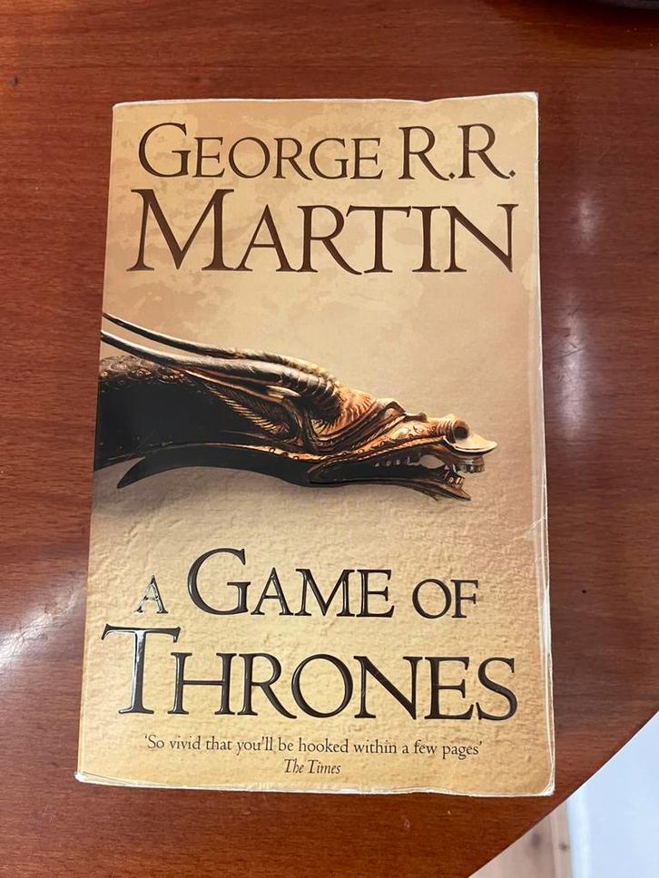 A Game of Thrones - George R. R. Martin, Boeken, Fantasy, Gelezen, Ophalen of Verzenden