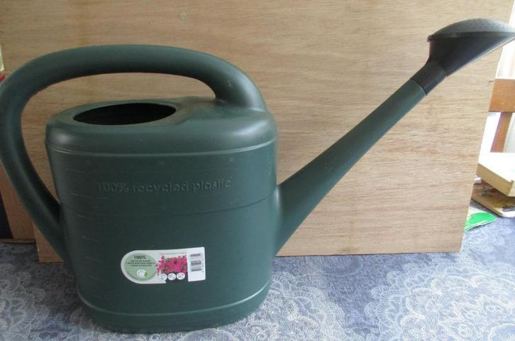 nieuwe groene kunststof tuin gieter 10 liter, Tuin en Terras, Gieters, Nieuw, Kunststof, Ophalen of Verzenden