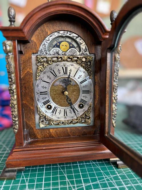 Te Koop: Vintage Wuba Moonphase Mantle Clock 11.5", Antiek en Kunst, Antiek | Klokken, Ophalen of Verzenden