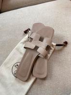 Hermes oran sandal slippers maat 38 *Origineel, Kleding | Dames, Schoenen, Slippers, Beige, Ophalen of Verzenden, Gedragen