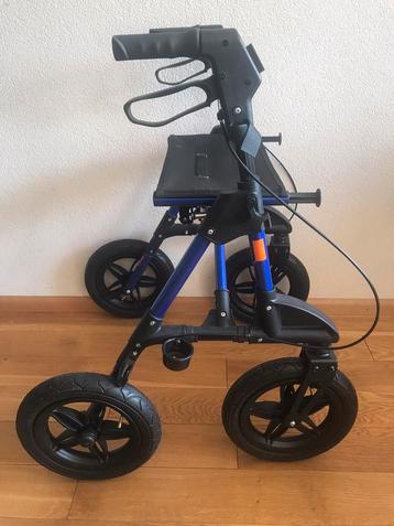Rollator op luchtbanden  beschikbaar voor biedingen