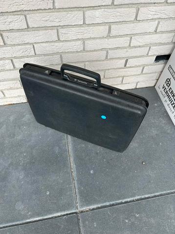 Te koop Samsonite Attaché Koffer beschikbaar voor biedingen