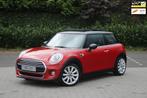 Mini Cooper 1.5 First Born-Navi-Leer-Open dak, Auto's, 136 pk, Gebruikt, Euro 6, 4 stoelen