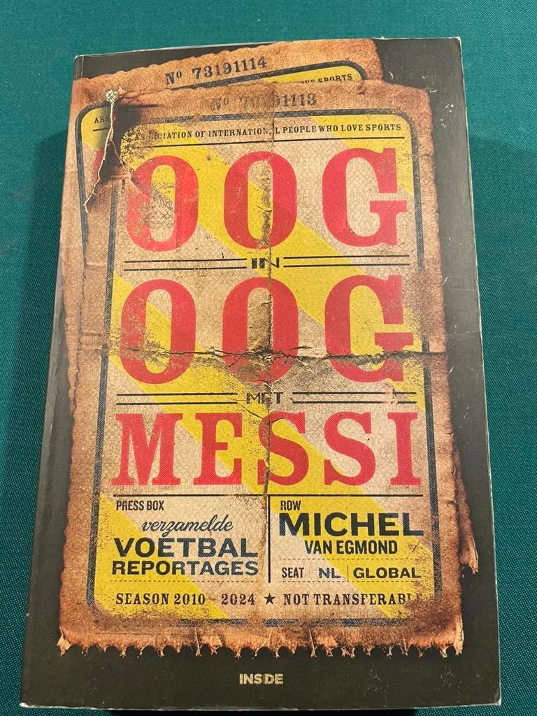 Oog in oog met Messi, Ophalen of Verzenden, Zo goed als nieuw