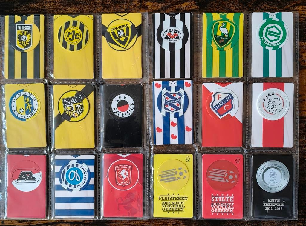 Club Badge diverse clubs 2011-12.., Verzamelen, Sportartikelen en Voetbal, Zo goed als nieuw, Ophalen of Verzenden