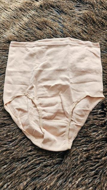 Olive slips van de Wibra XXL🌺Splinternieuw🎀8 stuks beschikbaar voor biedingen