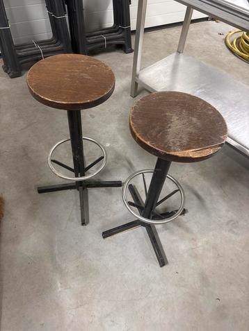 Houten Barkruk beschikbaar voor biedingen