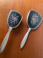 Brocante Oude kap set,, petit point, Antiek en Kunst, Curiosa en Brocante, Ophalen of Verzenden