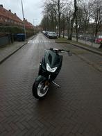 Yamaha earox 2 takt met wokstatus, Fietsen en Brommers, Scooters | Yamaha, Ophalen, Tweetakt, Aerox, Maximaal 45 km/u