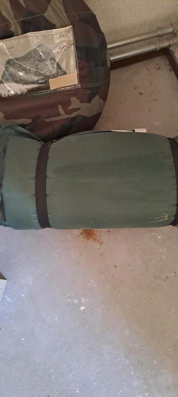 Pop-up tent & luchtbed - klaar voor avontuur! beschikbaar voor biedingen