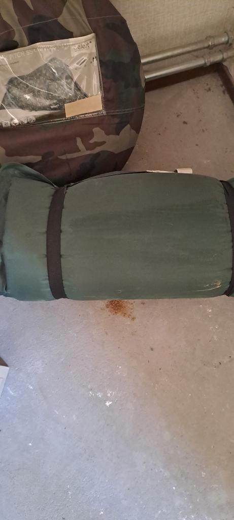 Pop-up tent & luchtbed - klaar voor avontuur!, Caravans en Kamperen, Tenten, Ophalen