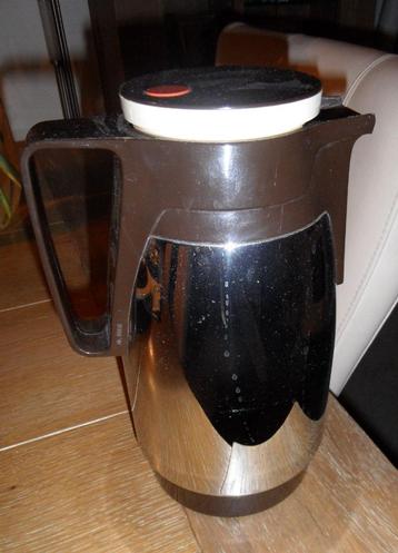 In goede staat: thermoskan met draaidop beschikbaar voor biedingen