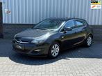 Opel Astra 1.4 Business + | Navi | Airco | CruiseControl|, Voorwielaandrijving, Gebruikt, 4 cilinders, Zwart