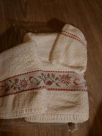 Nieuwe Handdoekenset - Ideaal voor Logees! beschikbaar voor biedingen