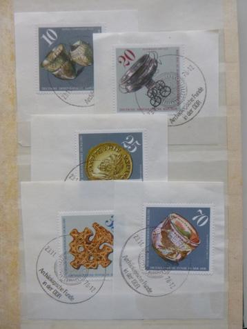 A5 stockboek vol DDR series bijzondere stempels beschikbaar voor biedingen
