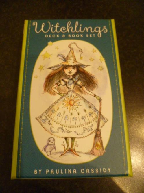 Paulina Cassidy - Witchlings Deck & Book, Boeken, Esoterie en Spiritualiteit, Zo goed als nieuw, Overige typen, Tarot of Kaarten leggen