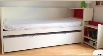 Flaxa ikea bed (foto in Spiegelbeeld)