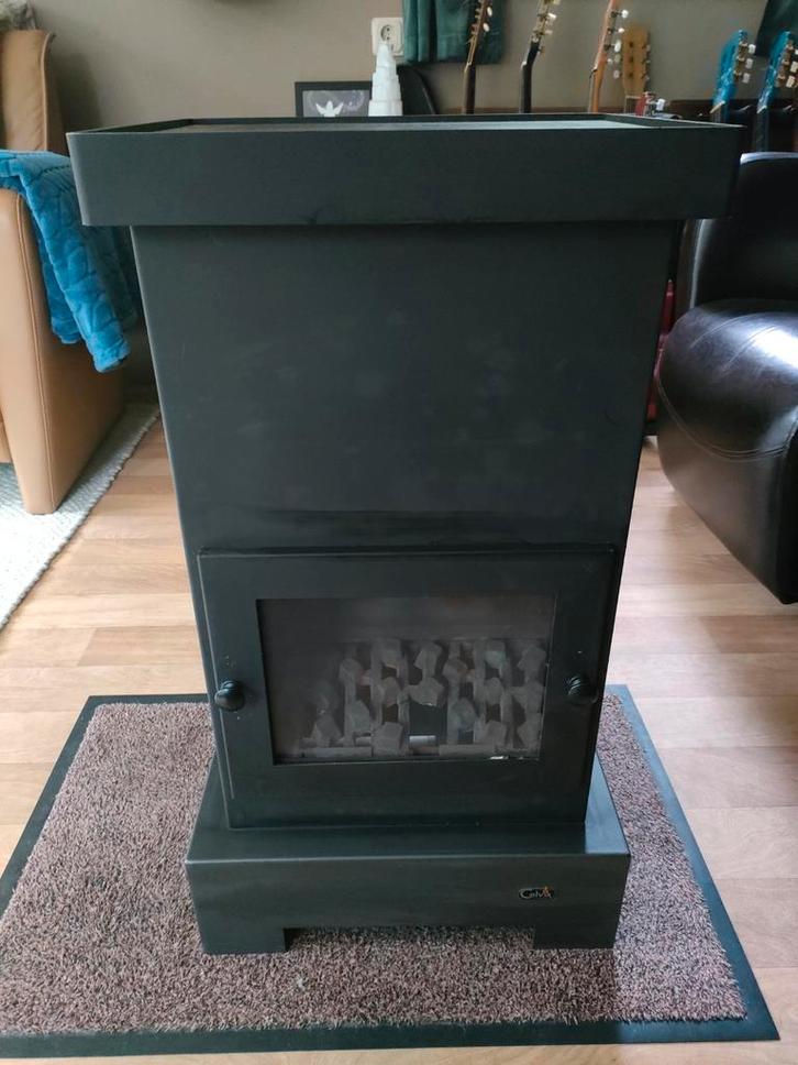 Calvix sparky gaskachel op propaan heeft onderhoud nodig, Huis en Inrichting, Kachels, Gebruikt, Vrijstaand, Gaskachel, Gas, Ophalen