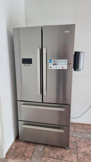 BEKO Dubbeldeurs Amerikaanse Koelkast GNE60530XN beschikbaar voor biedingen
