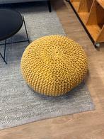 Gehaakte poef - okergeel - 70x70, Ophalen, Zo goed als nieuw, Stof, 50 tot 75 cm