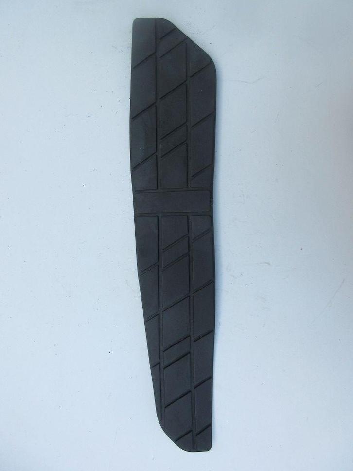 Suzuki AN400 Burgman treeplank rubber L voetrubber AN 400, Motoren, Accessoires | Overige, Gebruikt, Ophalen of Verzenden