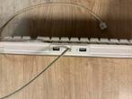 Apple a1048 toetsenbord hoge toetsen, Computers en Software, Toetsenborden, Ophalen of Verzenden, Apple, Qwerty, Bedraad