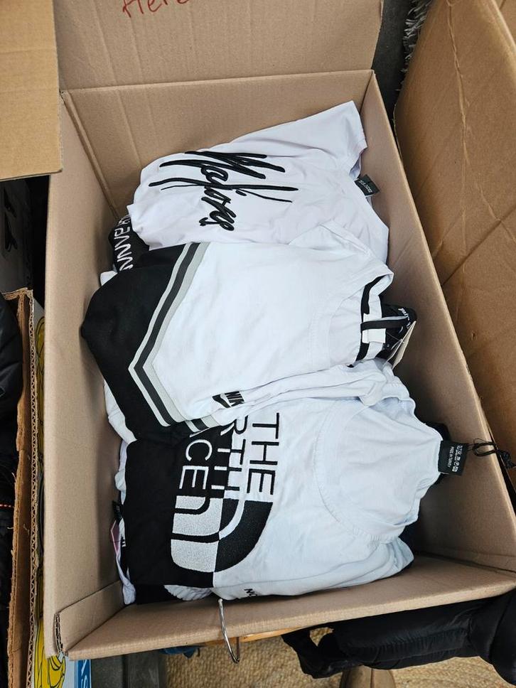 Heren merk pakken nieuw zomer!! 10 stuks partij verkoop, Kleding | Heren, Heren-kledingpakketten, Nieuw, Overige maten, Ophalen of Verzenden