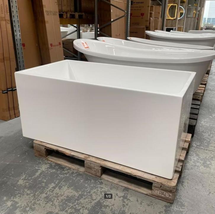 SALE Half vrijstaand rechthoek badkuip 130x70x58 nr40, Huis en Inrichting, Woonaccessoires | Overige, Nieuw, Ophalen of Verzenden