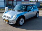 Mini 1.6 16V Cooper 2005 Grijs en airco en panorama dak, Auto's, Mini, Voorwielaandrijving, Euro 5, Zwart, 4 cilinders
