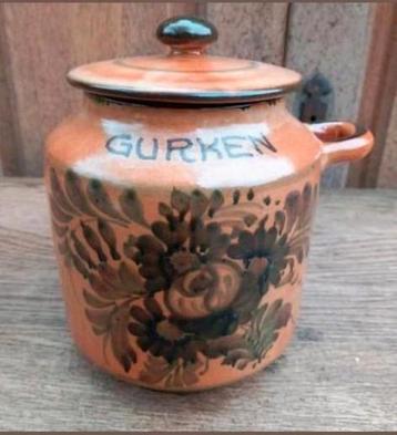 Vintage Duitse aardewerk pot met deksel beschikbaar voor biedingen