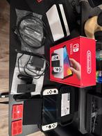 Nintendo Switch Oled Wit (Bijna niet gebruikt), Spelcomputers en Games, Spelcomputers | Nintendo Switch, Ophalen of Verzenden