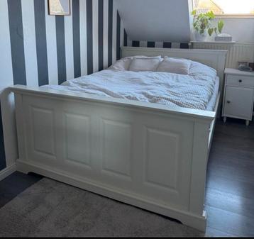 Massief houten bed 140x200 cm – in topstaat!
 beschikbaar voor biedingen