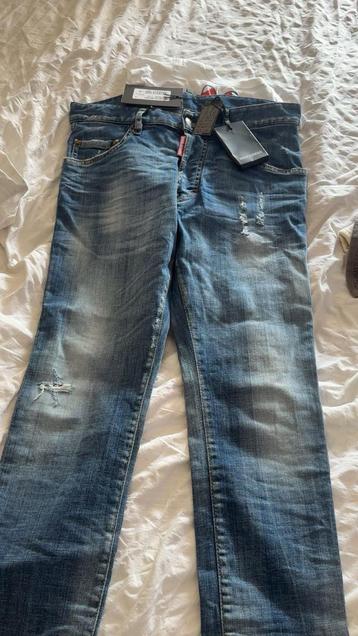 een broek te koop beschikbaar voor biedingen