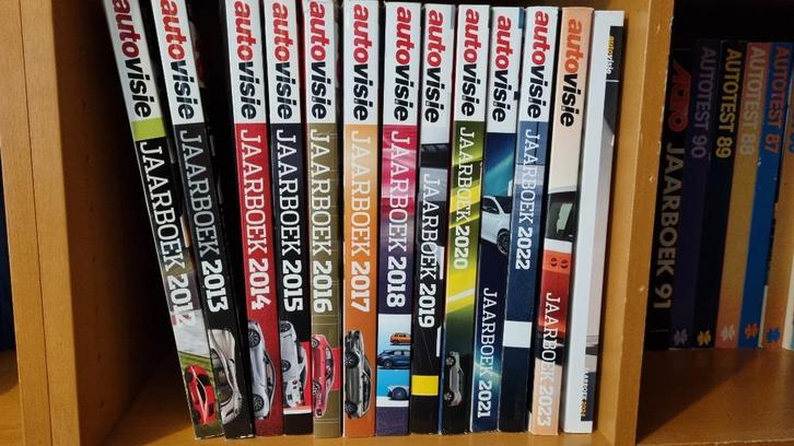 Kluwer / Autovisie jaarboeken 1982- 2024 (42st) + bonus, Boeken, Auto's | Boeken, Zo goed als nieuw, Algemeen, Ophalen